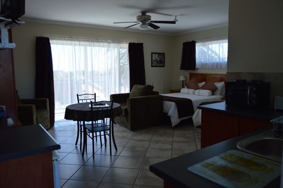 Standard Double or Twin Room, Balcony | Desk, laptop workspace, iron/ironing board, free WiFi