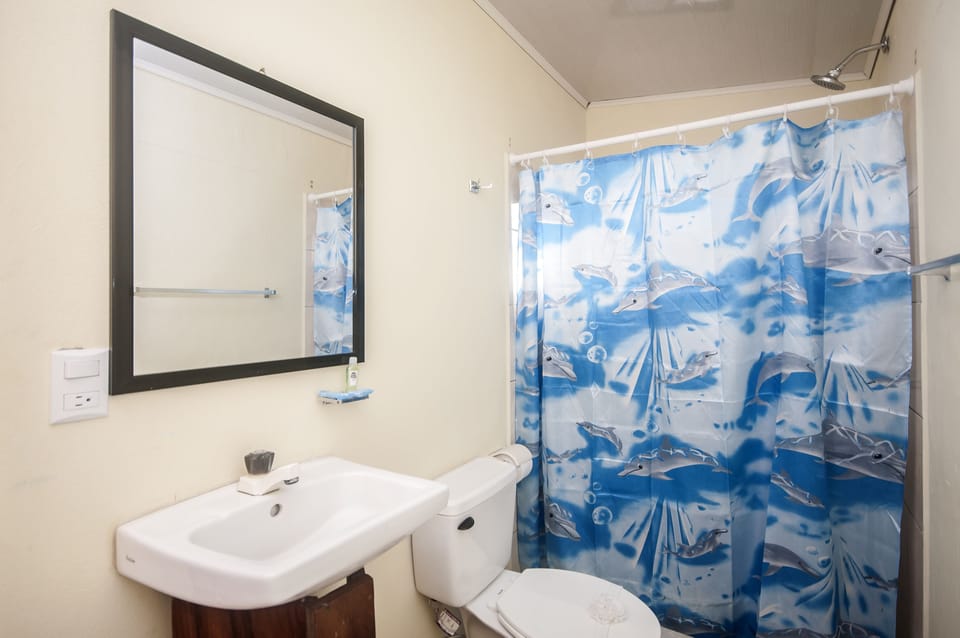 Standard Room | In-room safe, desk, free WiFi, bed sheets
