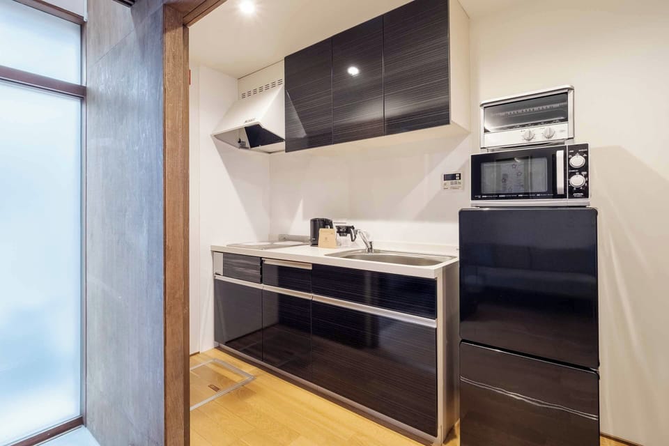 Holiday Rentals | Private kitchen | Fridge, microwave, stovetop, coffee/tea maker