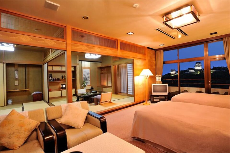 In-room safe, bed sheets