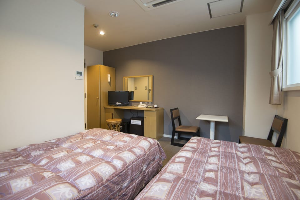 Twin Room, Non Smoking (No Children Allowed) | In-room safe, desk, WiFi (free)