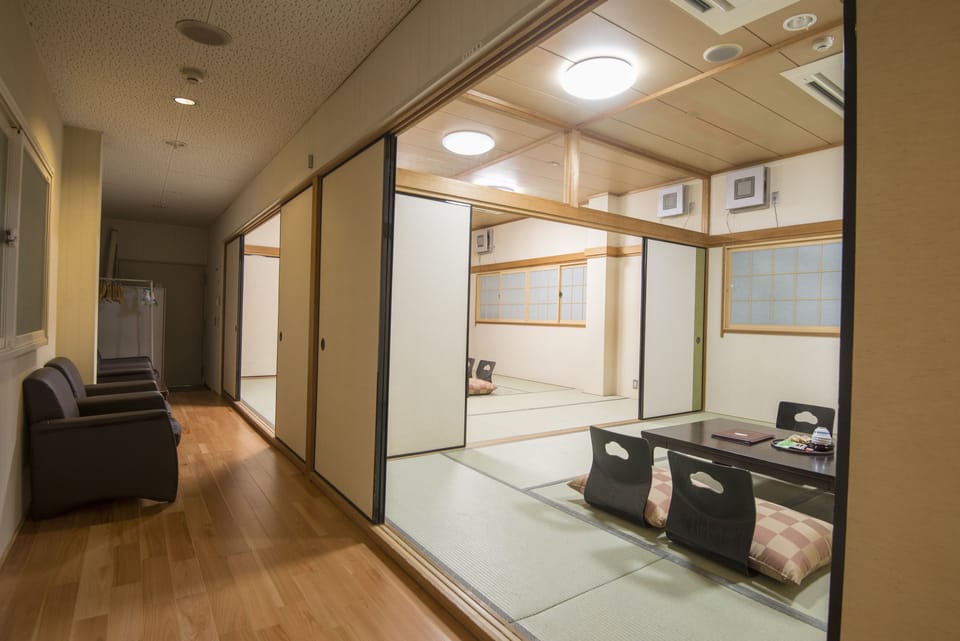 In-room safe, desk, WiFi (free)