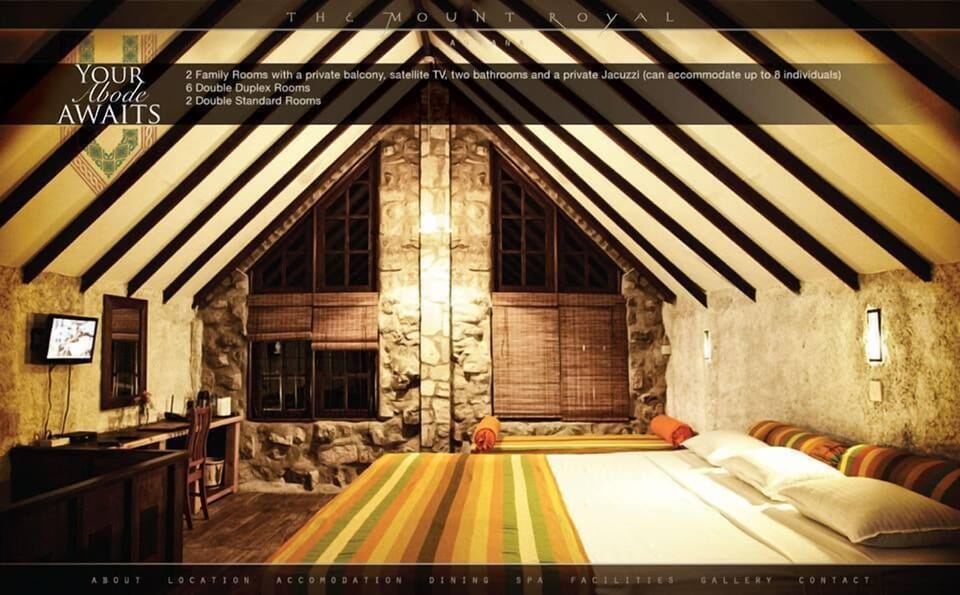 Deluxe Double Room | Minibar, desk, bed sheets