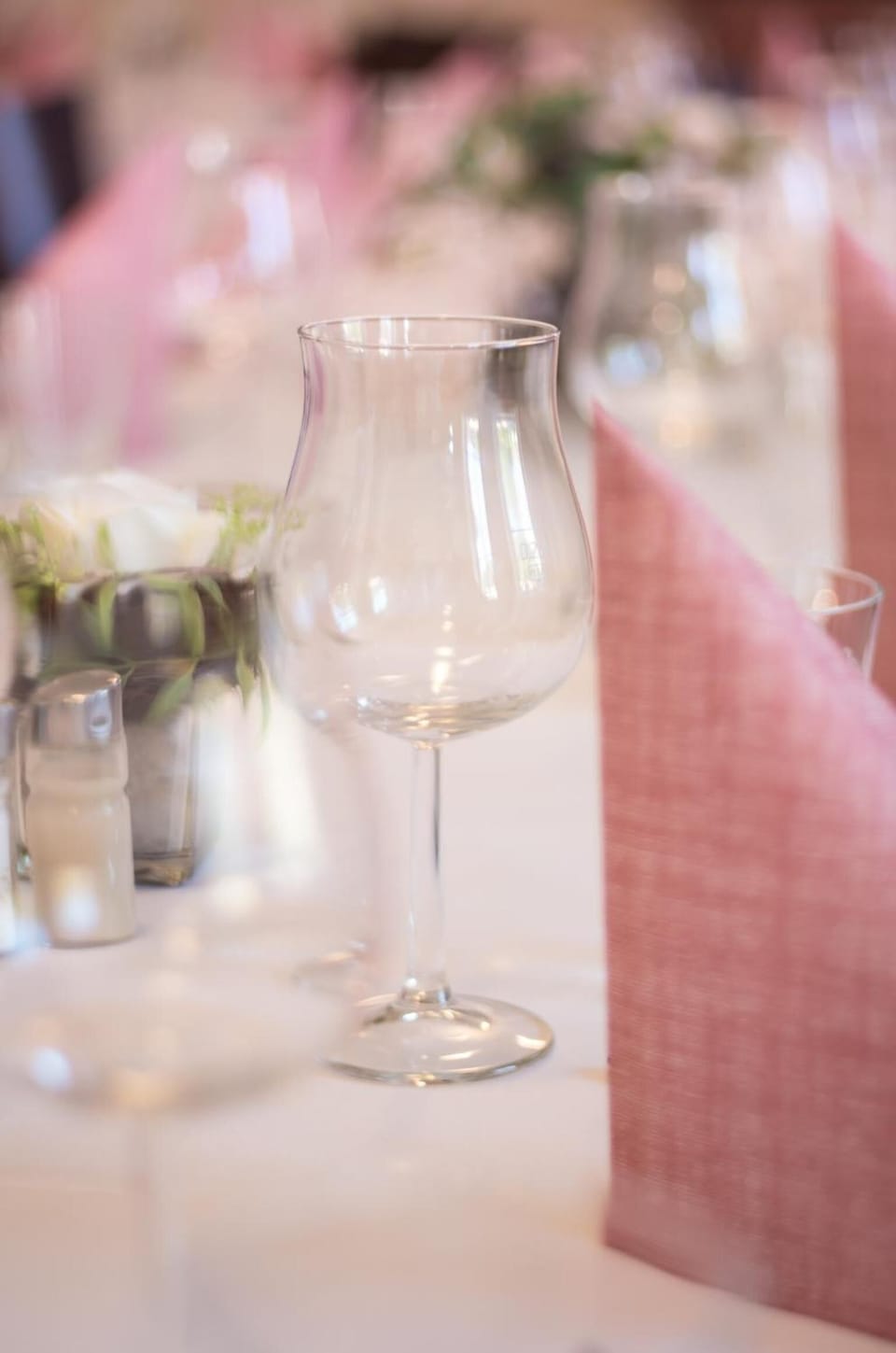 Breakfast, lunch, dinner served; Regional cuisine 