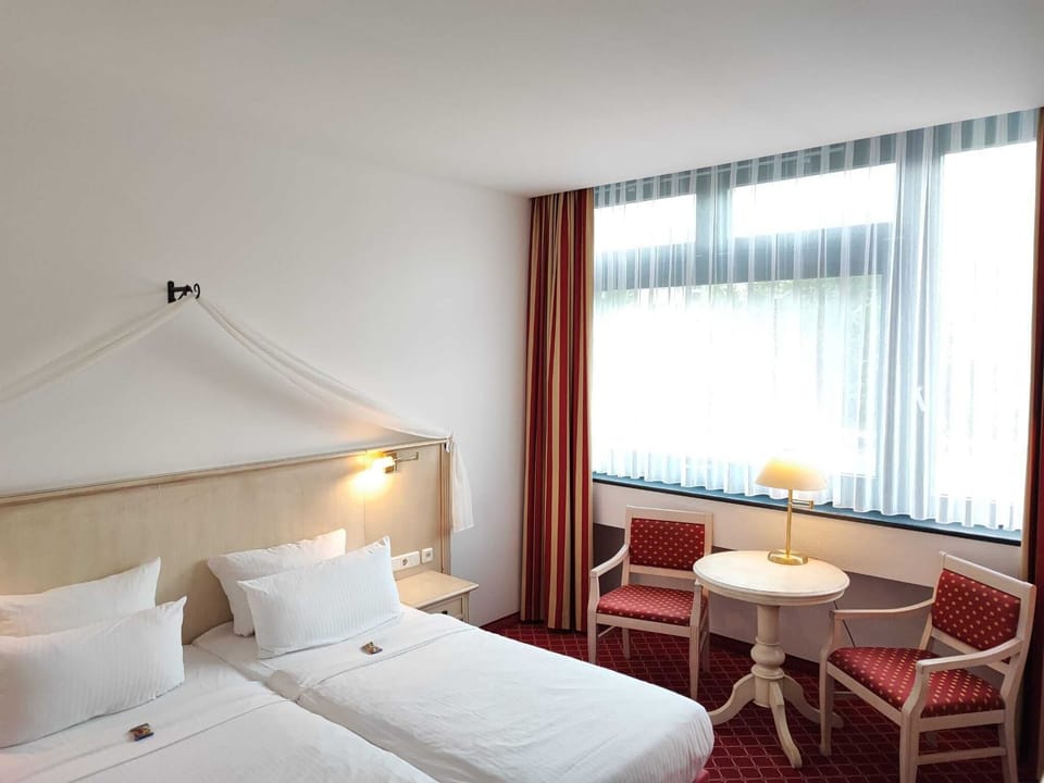 Superior Room | Minibar, in-room safe, desk, soundproofing