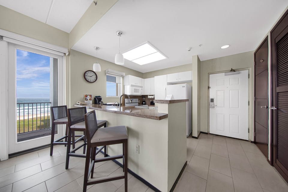 Luxury Suite, 2 Bedrooms | Private kitchenette | Coffee/tea maker