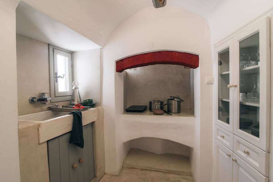 Deluxe Villa, Garden View | Private kitchenette | Full-size fridge, microwave, stovetop, coffee/tea maker