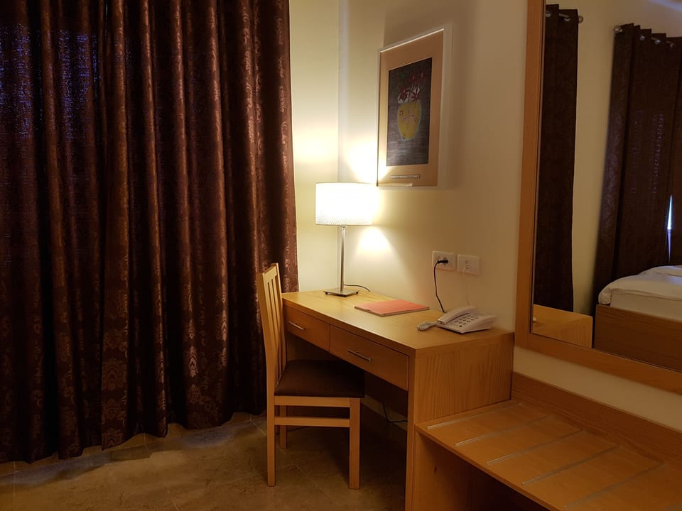 Standard Double or Twin Room, Accessible, Garden View | Premium bedding, desk, soundproofing, iron/ironing board