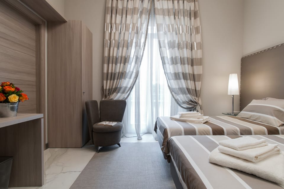 Deluxe Twin Room, 2 Twin Beds | Select Comfort beds, minibar, in-room safe, desk