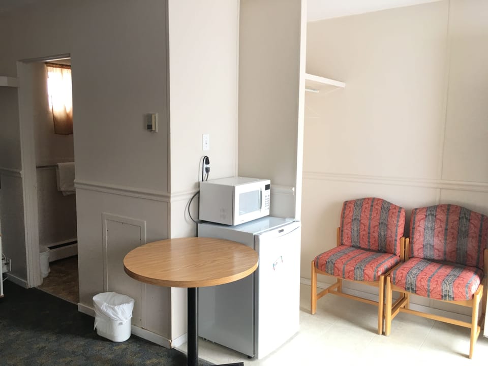 Economy Double Room, 2 Queen Beds | Desk, WiFi (free)