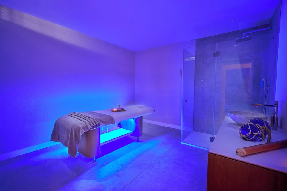 Sauna, hot tub, Turkish bath, hot stone massages, prenatal massages