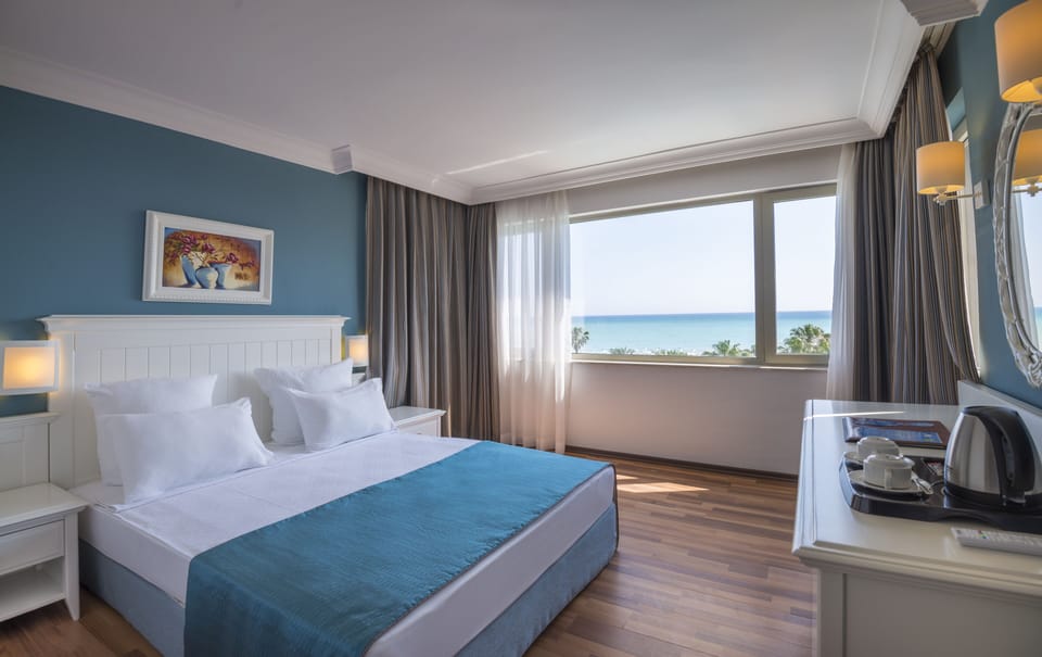 Family Room | Free minibar, soundproofing, free WiFi