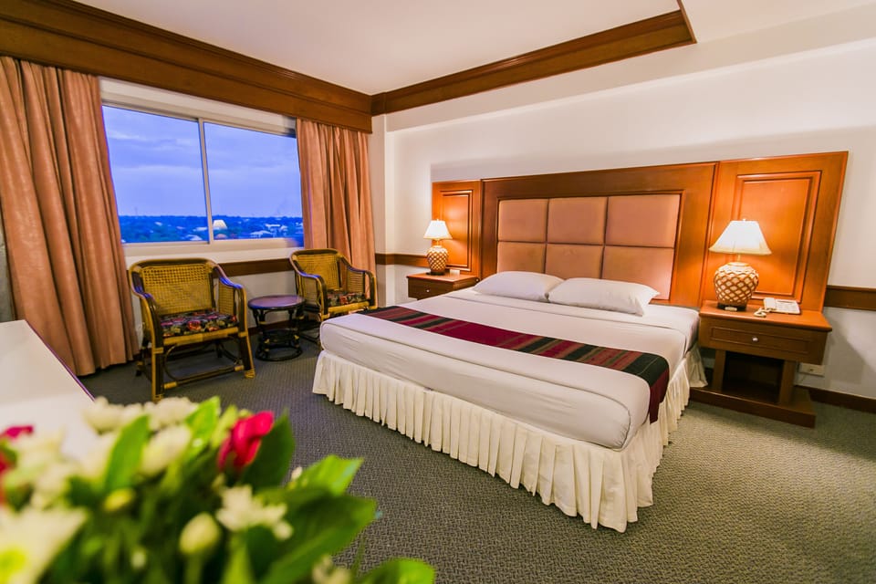 Deluxe Double Room | Minibar, desk, rollaway beds, free WiFi