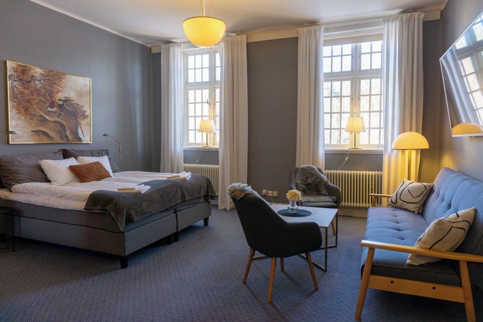 Superior Double Room | Desk, laptop workspace, iron/ironing board, free cribs/infant beds