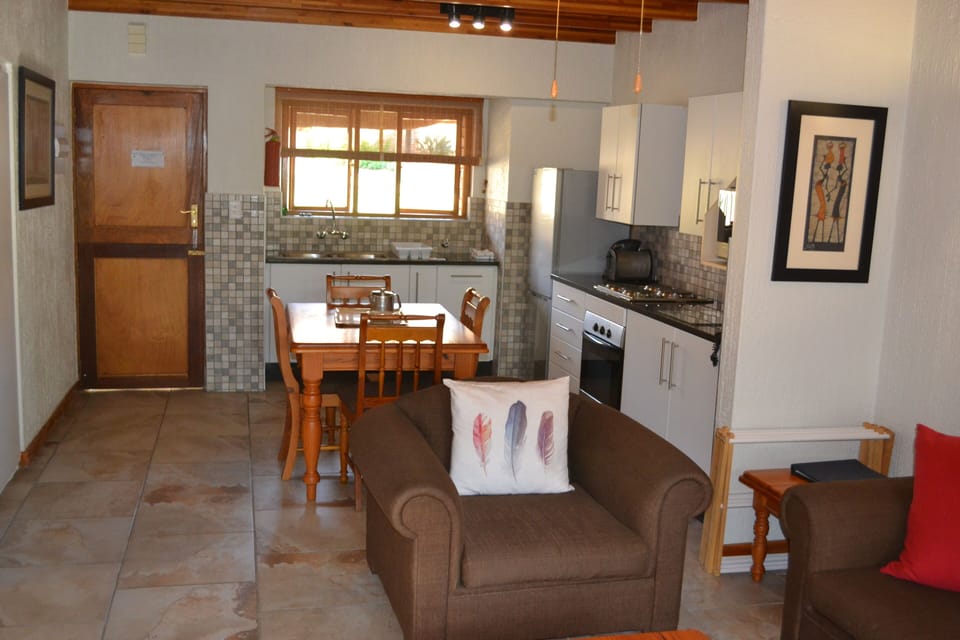 Family Chalet, 3 Bedrooms, Non Smoking | Private kitchen | Full-size fridge, microwave, oven, stovetop