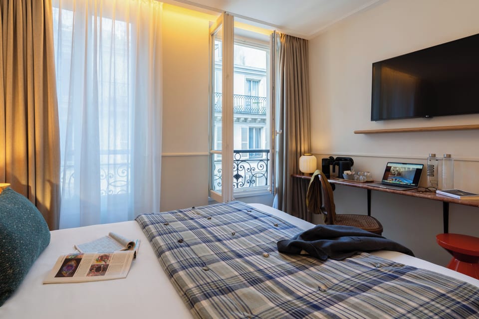 Very Bonne Chambre | Premium bedding, in-room safe, individually decorated, desk
