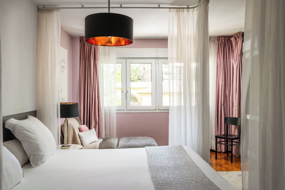 Suite | In-room safe, blackout drapes, free cribs/infant beds, free WiFi