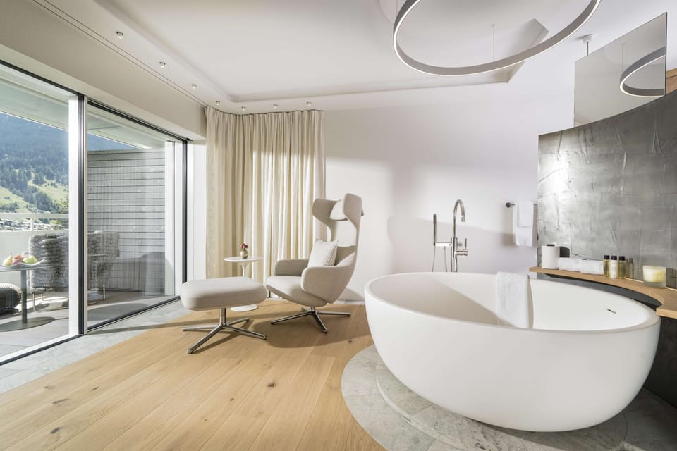 Deluxe Room, 1 Bedroom, Balcony, Mountain View (Spa) | Bathroom | Free toiletries, hair dryer, bathrobes, slippers