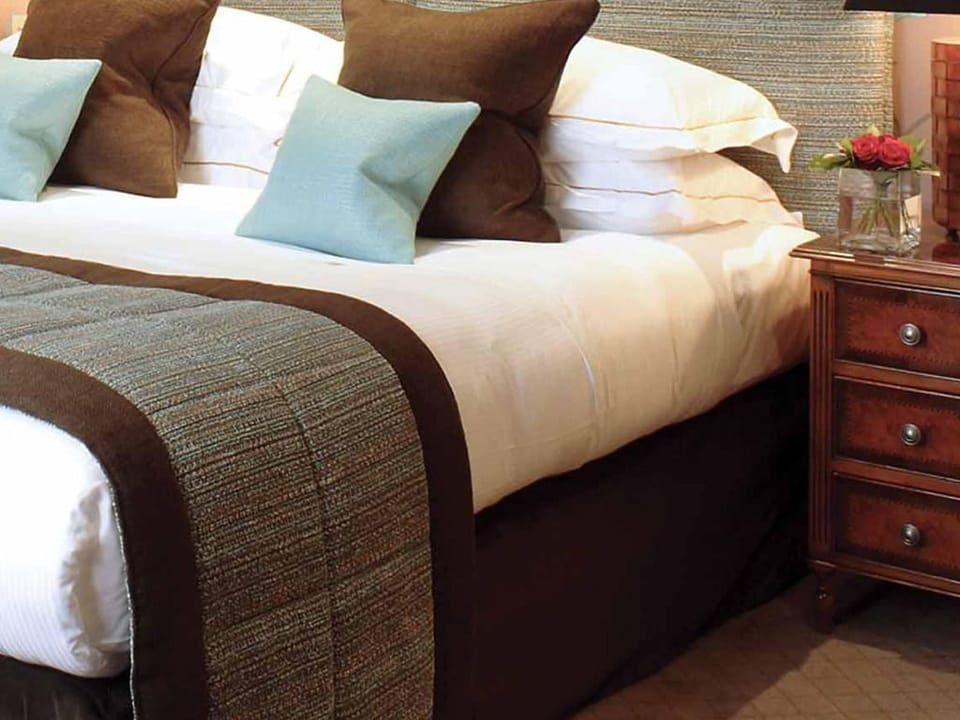 Premium Suite, 1 Double Bed | Premium bedding, iron/ironing board (on request), WiFi (free)