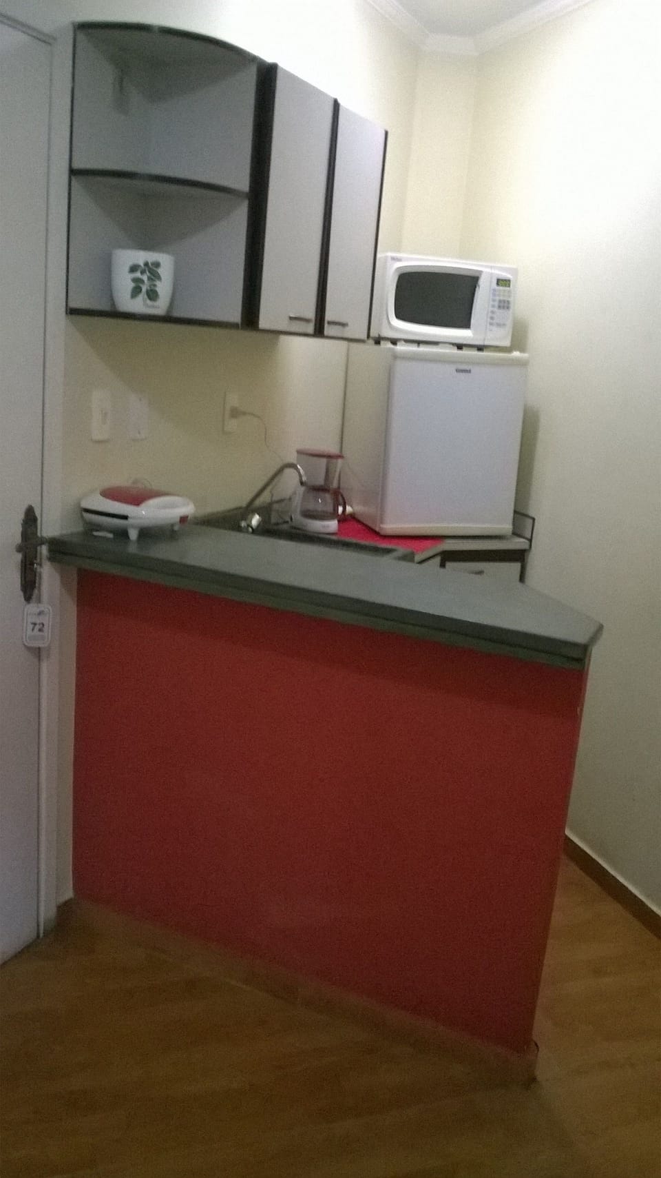 Apartment | Private kitchenette | Mini-fridge, microwave
