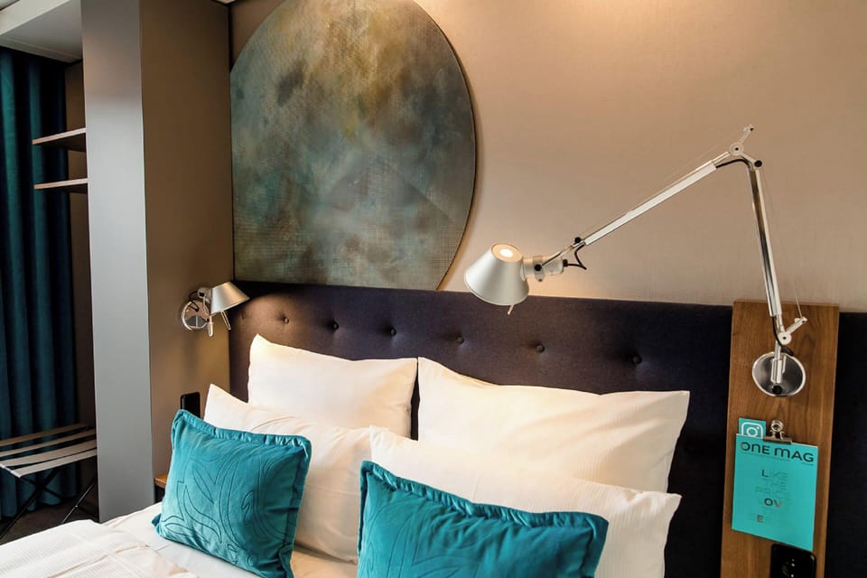 Room (THE ONE) | Desk, soundproofing, WiFi (free), bed sheets