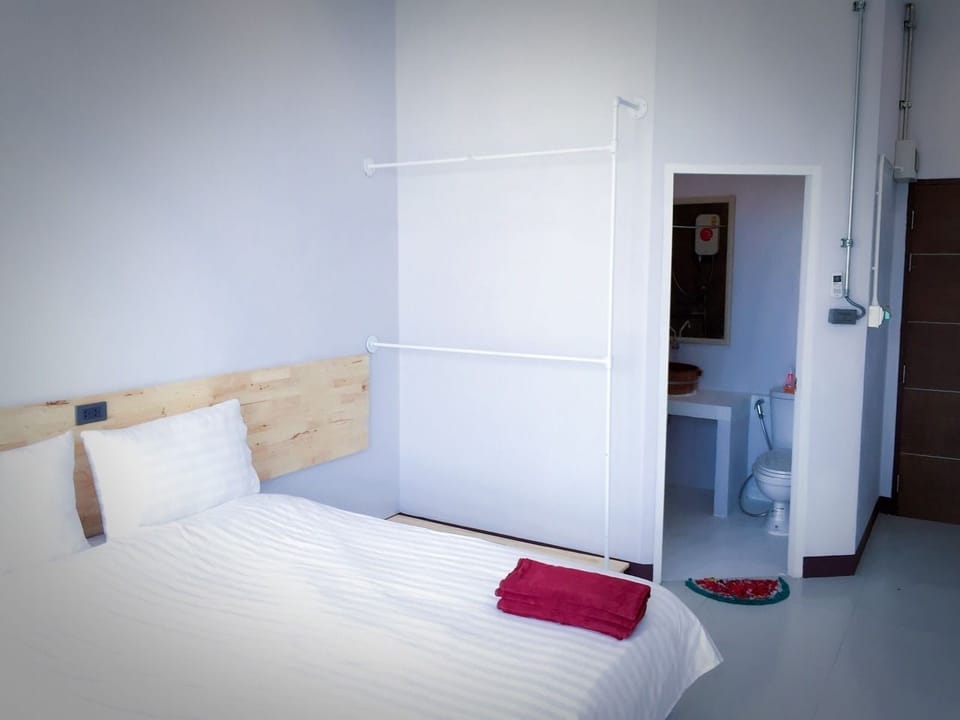 Superior Double Room | Iron/ironing board, rollaway beds, free WiFi, bed sheets