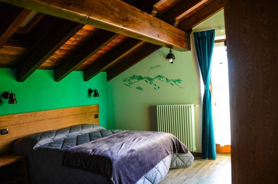 Triple Room, Mountain View | Free WiFi