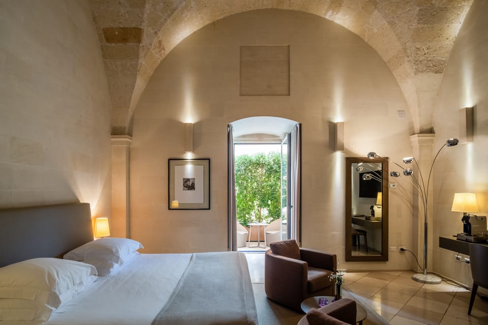Junior Suite | Premium bedding, down comforters, minibar, in-room safe