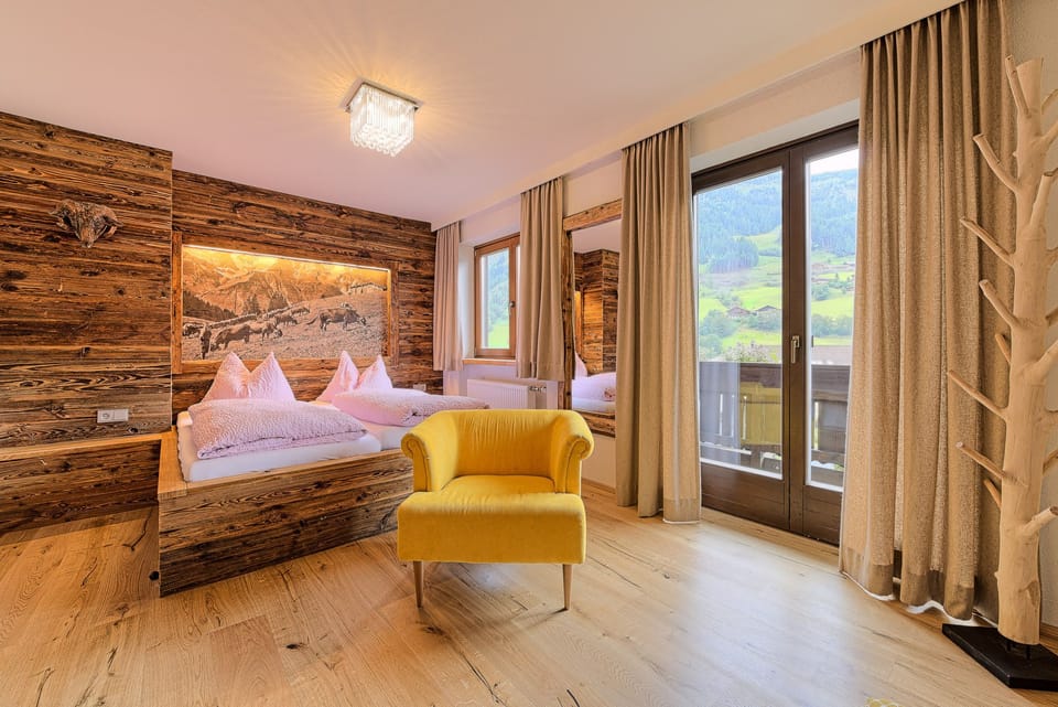 Double Room | Premium bedding, in-room safe, individually furnished, desk