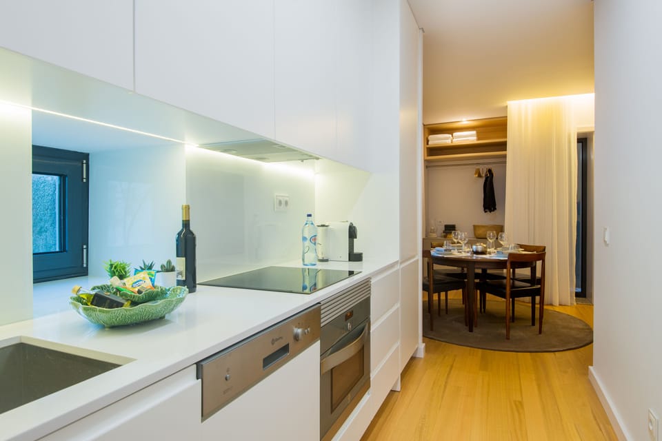 Apartment, 1 Bedroom | Private kitchen | Fridge, microwave, oven, stovetop