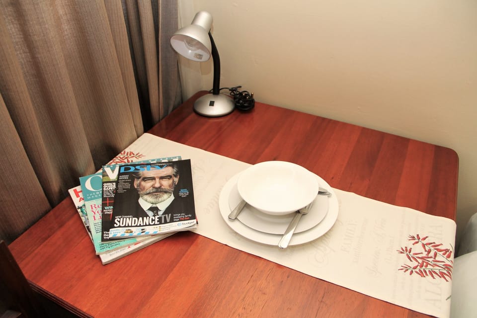 Comfort Room | In-room safe, desk, soundproofing, iron/ironing board
