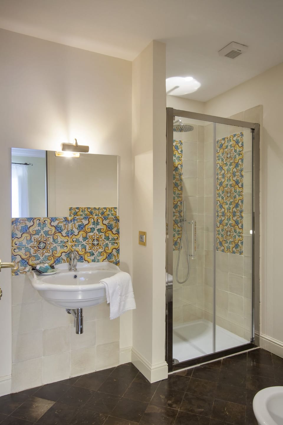 Superior Triple Room, 1 Bedroom, City View | Bathroom | Shower, rainfall showerhead, free toiletries, hair dryer