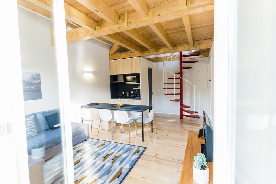 Duplex, 2 Bedrooms (Dom Luís I) | Private kitchen | Fridge, microwave, stovetop, coffee/tea maker
