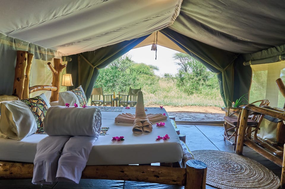 Ikoma tented Camp Luxury tent in Tanzania