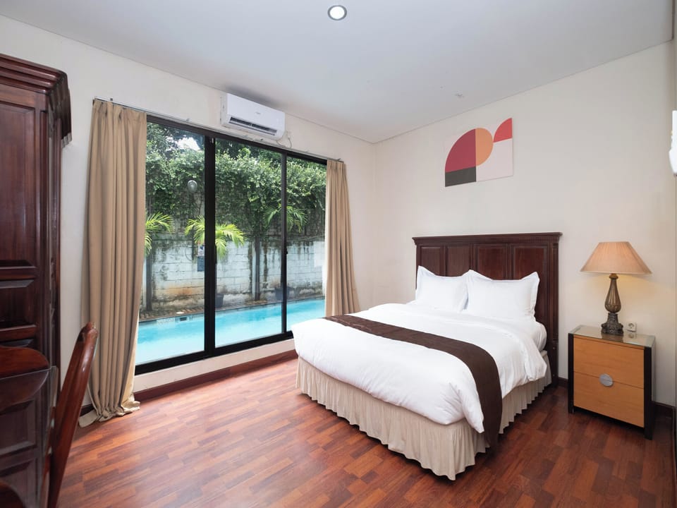 Deluxe Room | In-room safe, desk, blackout drapes, free WiFi