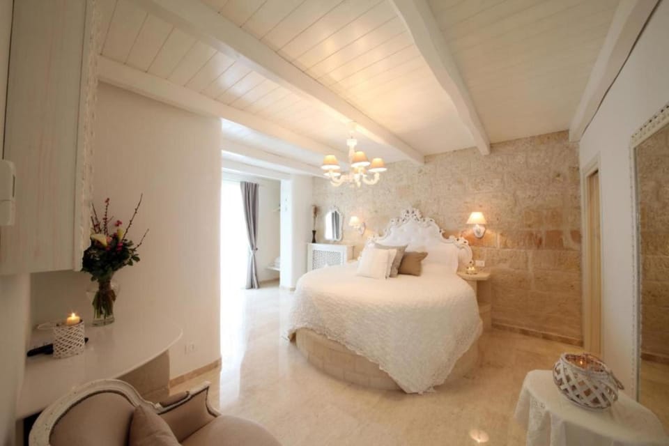 Panoramic Suite, Balcony, Sea View | Premium bedding, down comforters, memory foam beds, minibar