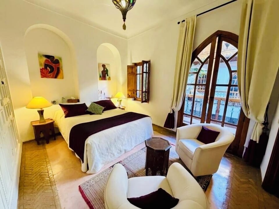 Romantic Suite (Essaouira) | Premium bedding, blackout drapes, WiFi (free), individually decorated