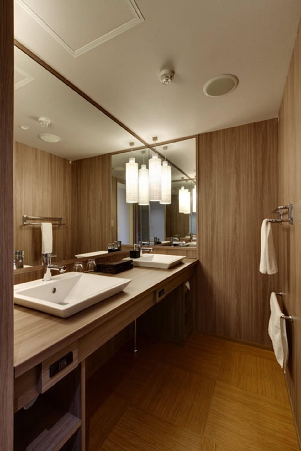Main Building,Japanese Room, Non-Smoking | Bathroom | Free toiletries, hair dryer, slippers, bidet