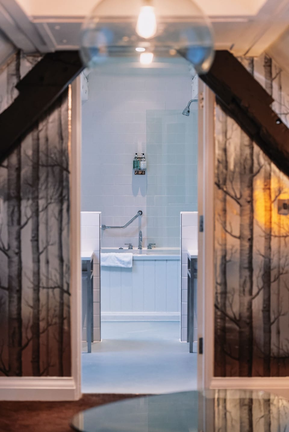 Suite (Townhouse) | Desk, iron/ironing board, free WiFi, bed sheets