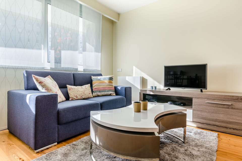 Studio | Living room | Flat-screen TV