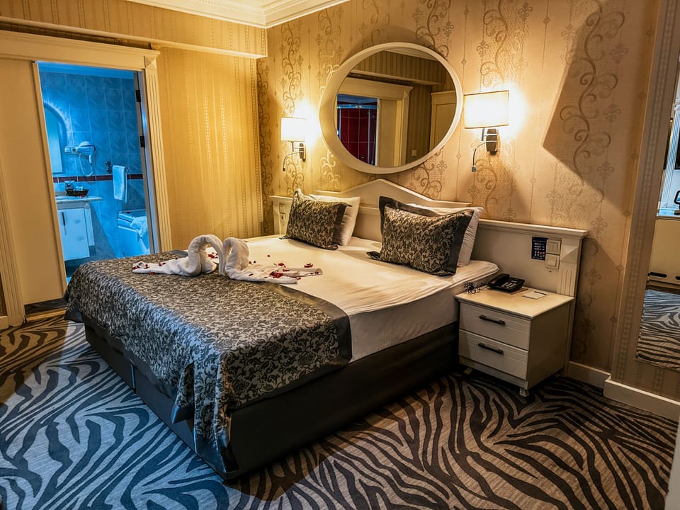 Premium bedding, minibar, in-room safe, desk