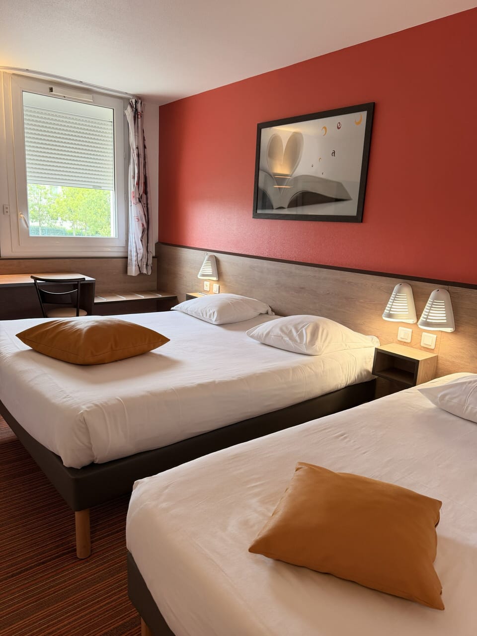 Family Room | Premium bedding, desk, free cribs/infant beds, free WiFi