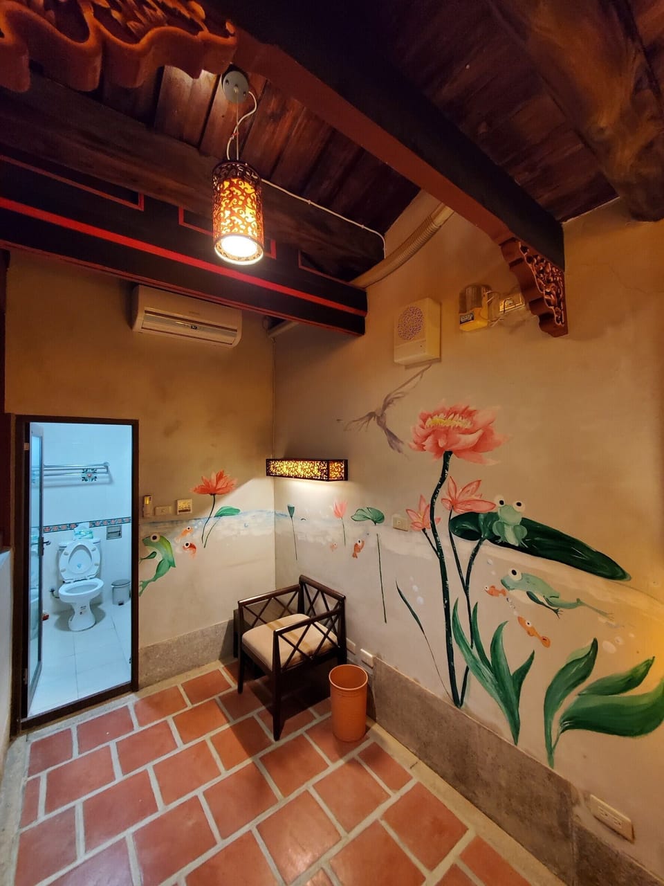 Family Quadruple Room | Individually decorated, desk, free WiFi, bed sheets