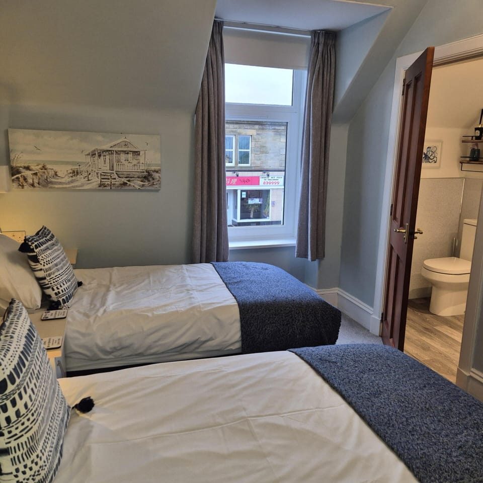 Twin Room, Ensuite (Room 4)
