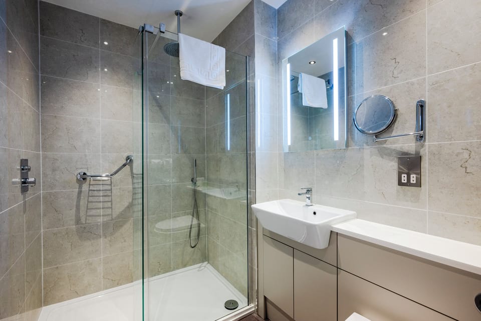 Superior Room, 1 Double Bed, Non Smoking | In-room safe, individually decorated, individually furnished, desk