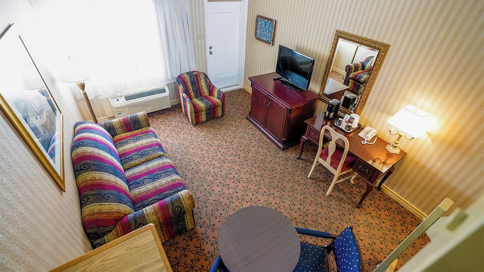 Suite Mezzanine, 1 Queen Bed with Sofabed | 1 bedroom, desk, soundproofing, iron/ironing board