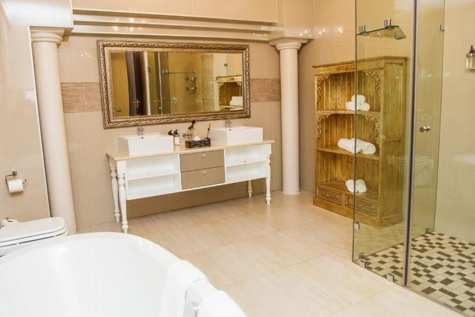 Premium Double or Twin Room, 1 Bedroom | Bathroom | Separate tub and shower, deep soaking tub, free toiletries, hair dryer