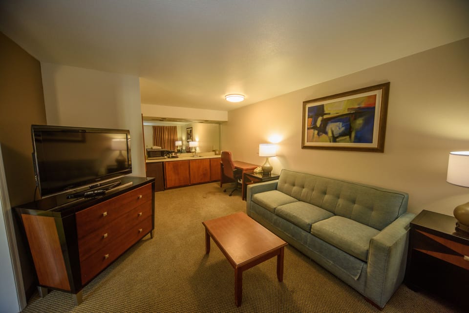 Standard Suite, 1 King Bed | Desk, iron/ironing board, WiFi (free), bed sheets
