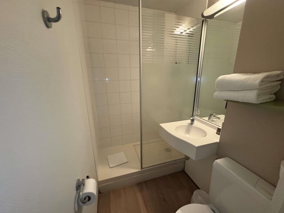 Double Room | Desk, laptop workspace, blackout drapes, soundproofing