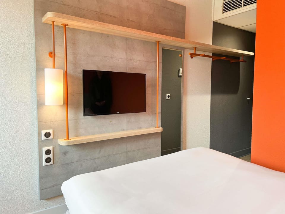 Standard Room, Multiple Beds | Desk, laptop workspace, blackout drapes, soundproofing